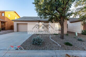 Building Photo - 1131 E Ferrara St