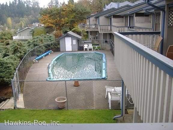 Building Photo - 112 19th Ave SE