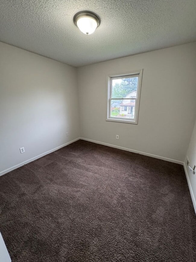 Building Photo - 3034 Holton Ave