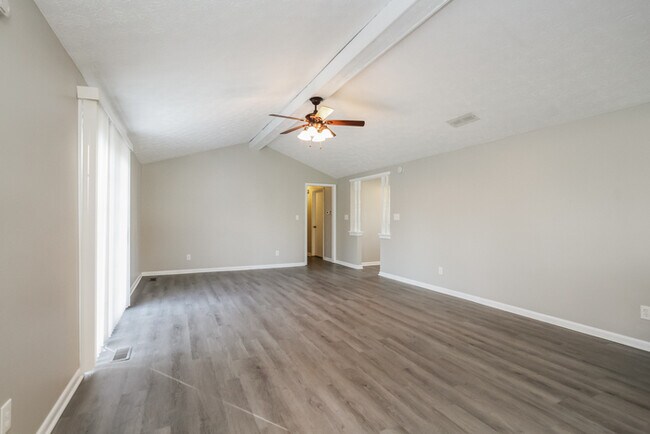Building Photo - Charming 3 Bedroom Greenfield Ranch