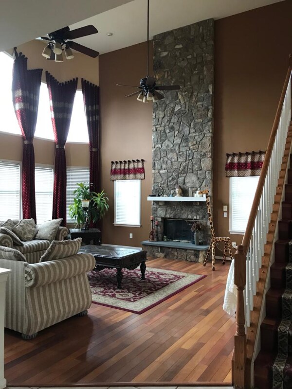 Building Photo - 43694 Lucketts Bridge Cir
