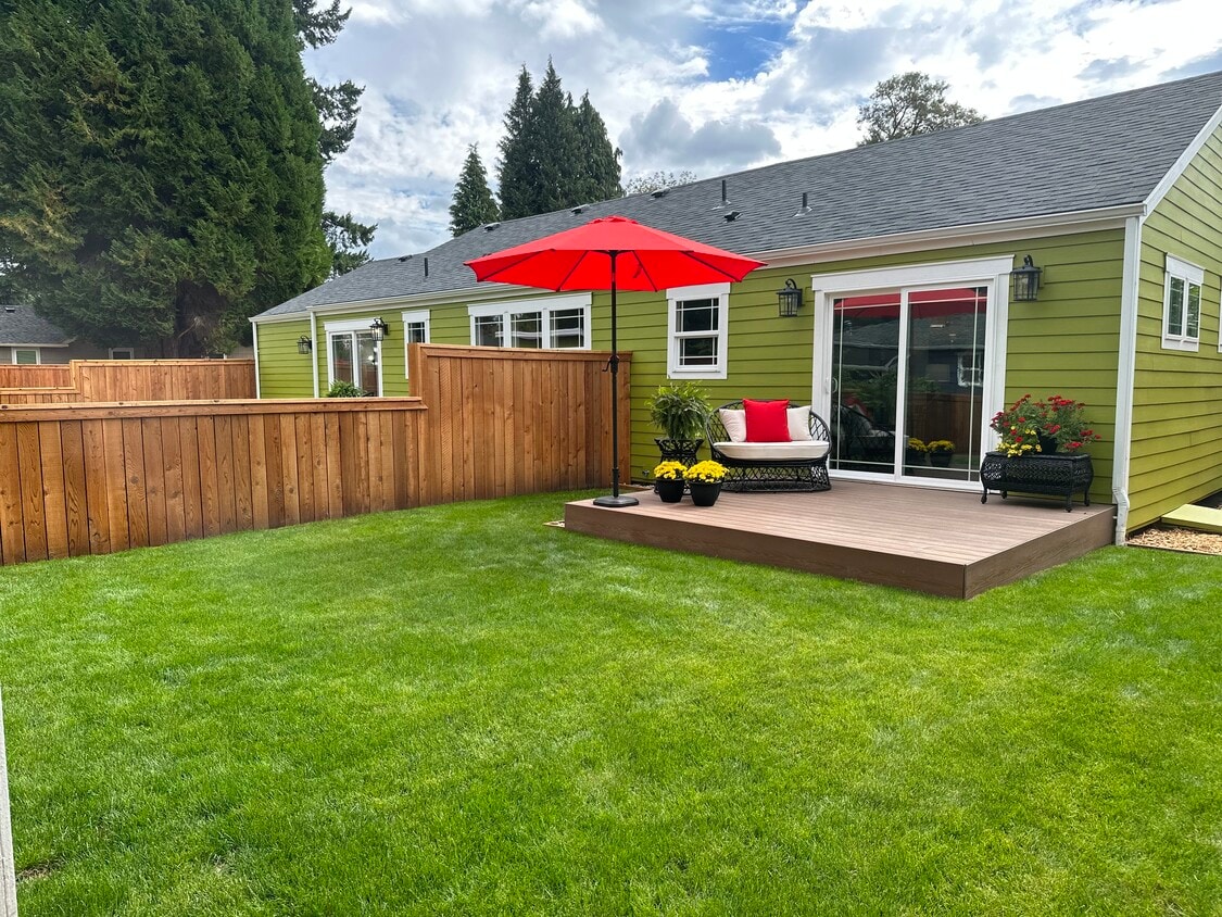 Primary Photo - 4501 15th Ave SE