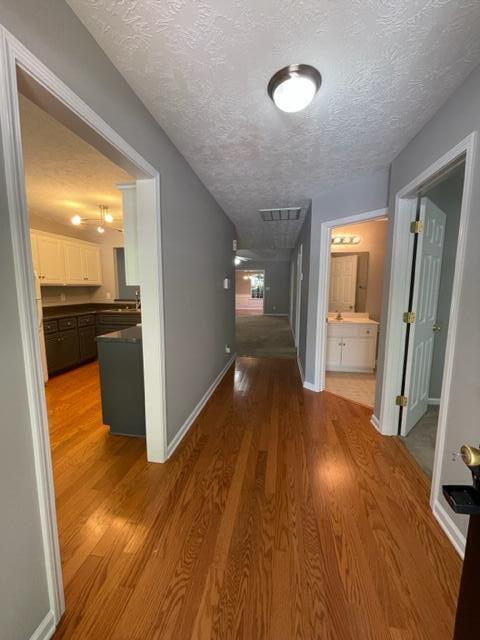 Foto del edificio - 181 Kendallwood Ct