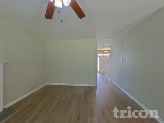 Foto del edificio - 155 Hickory Hills Dr