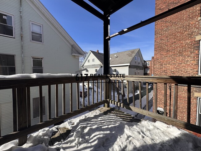 Building Photo - 15 Barrows St