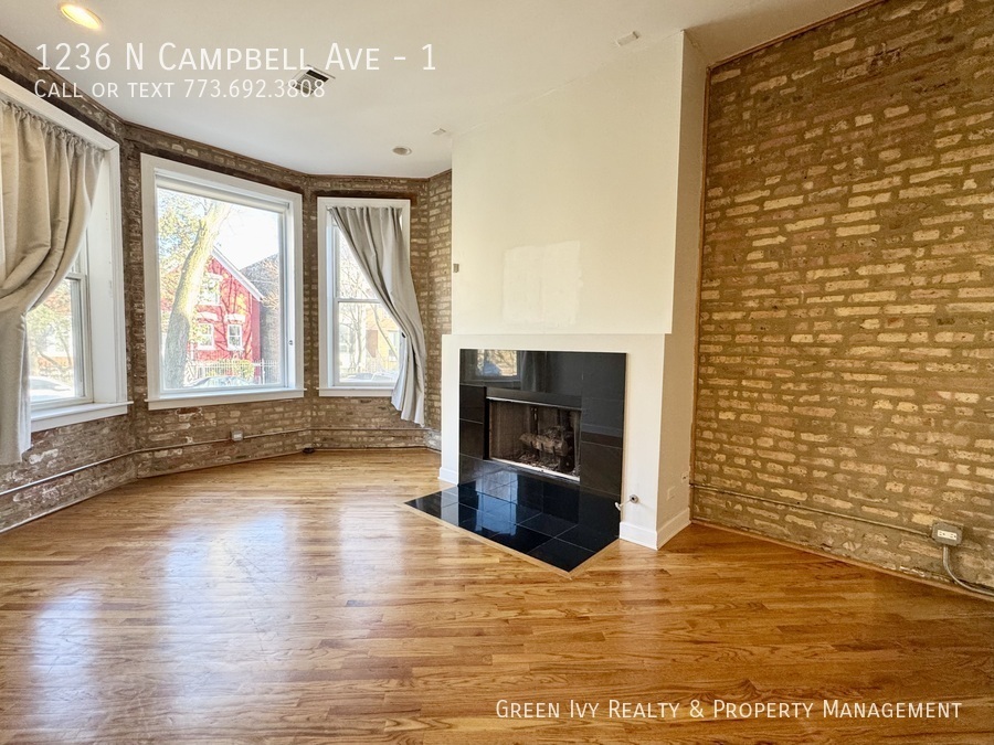 Foto principal - 2 Bed/2 Bath Condo In Ukrainian Village Gr...