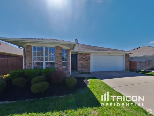 Building Photo - 6910 Meadow Bend Dr