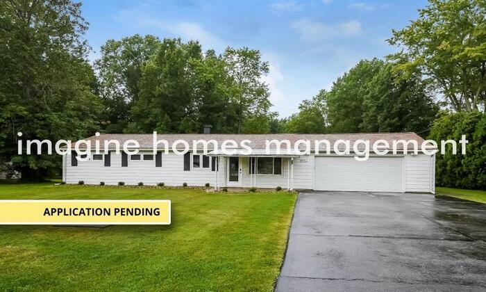 Foto principal - 8852 Olde 8 Rd