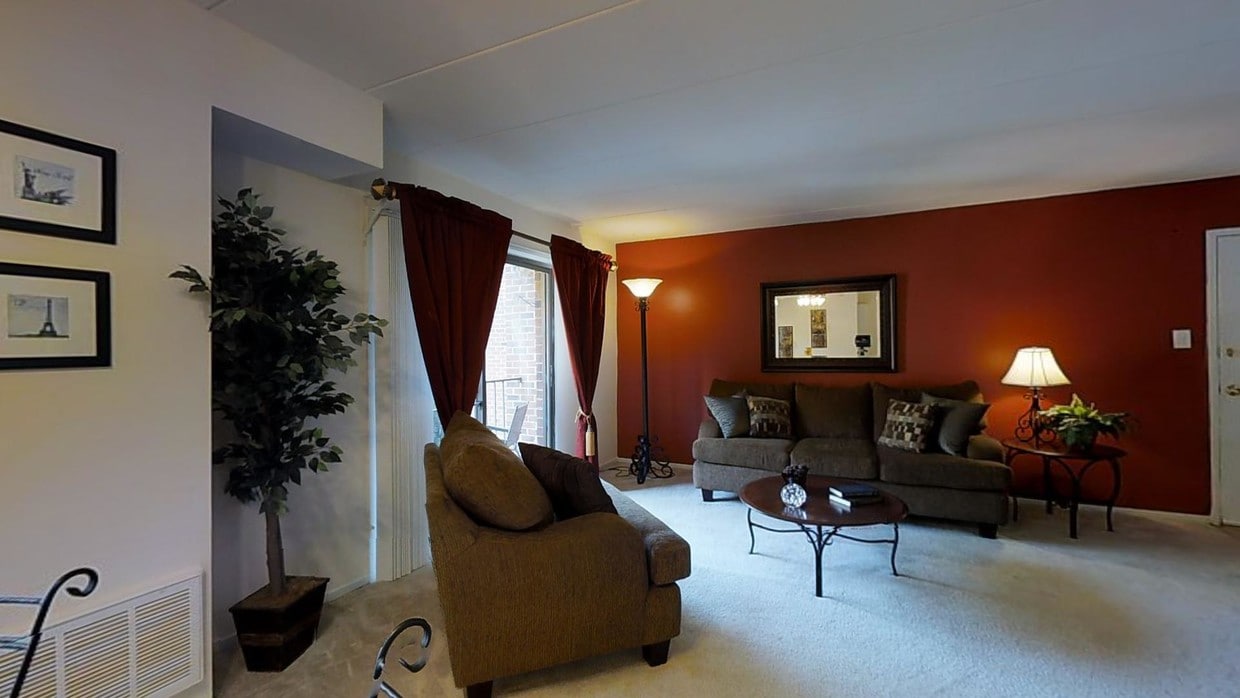 Photo - Parkway Apartments