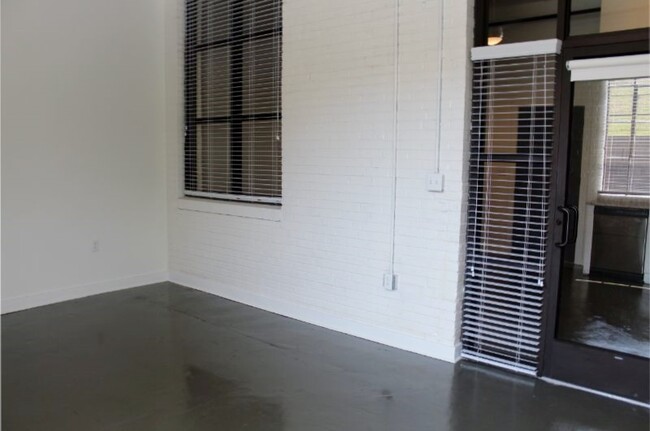 Building Photo - Culpeper Lofts - Building B