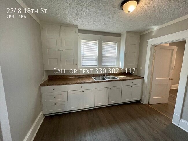 Building Photo - First level two bedroom 1 bathroom duplex ...