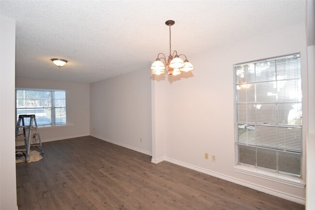 Building Photo - 14239 Misty Meadow Ln