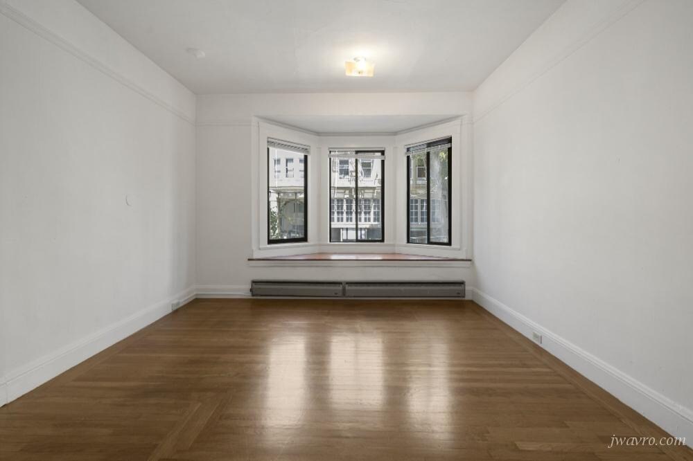 Primary Photo - 2425 Fillmore St