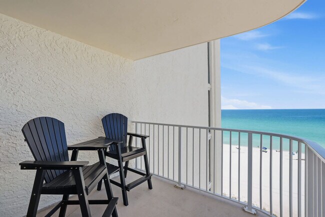 Foto del edificio - 10517 Front Beach Rd