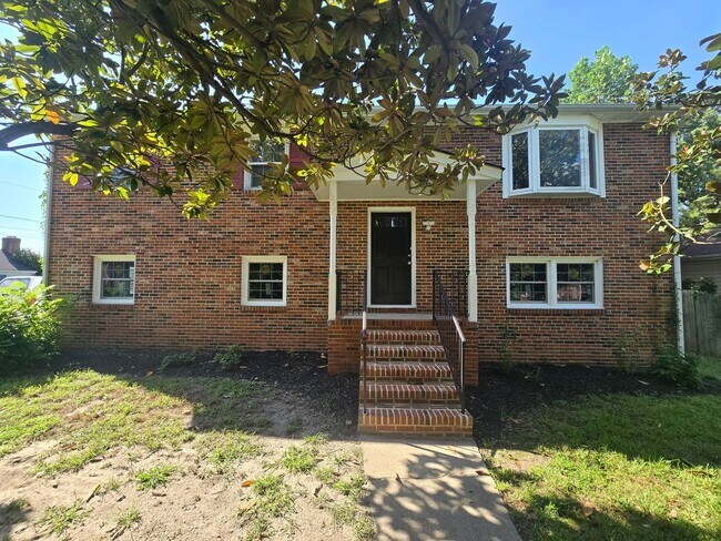 Foto del edificio - 1211 Clifton Dr
