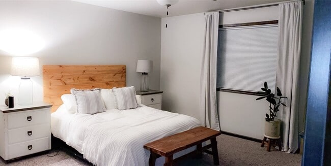 Foto del edificio - 3 Bed 3 Bath Twin Home