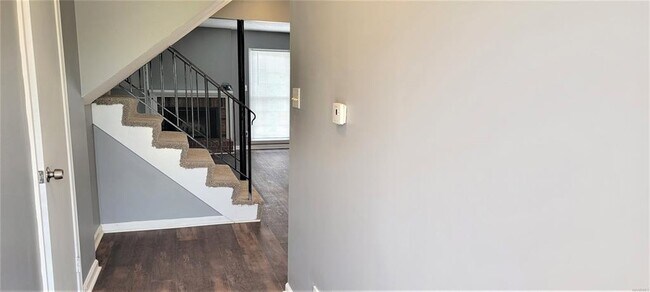 Foto del edificio - 2093 Rexford Rd