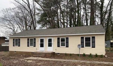 Building Photo - 234 Parkland Rd