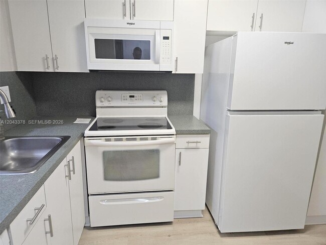 Foto del edificio - 11223 SW 88th St