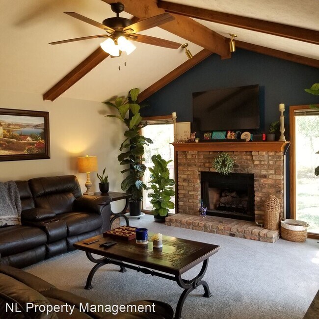 Foto del edificio - 3 br, 3 bath House - 5017 S. 162nd St