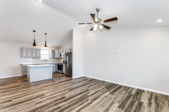 Foto del edificio - 10409 E Conifer St