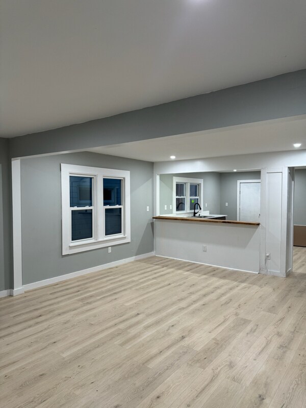 Building Photo - 7584 Hudson Ave