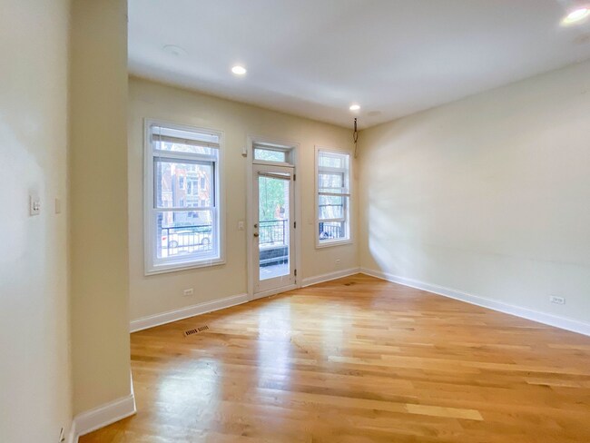 Foto del edificio - 3247 N Seminary Ave