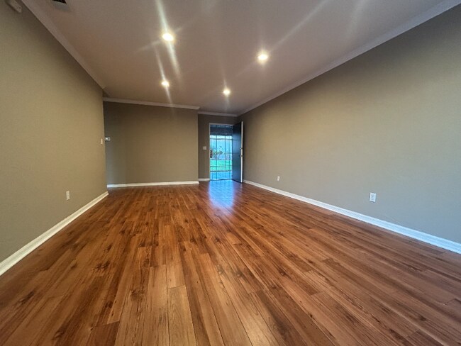 Foto del edificio - 832 Bonita Ave