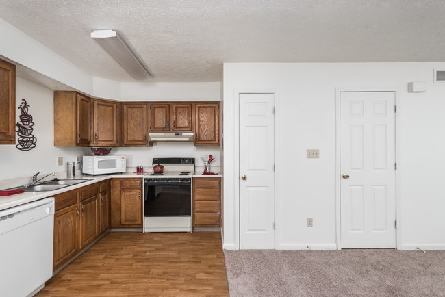 Interior - Kitchen - Hoosier Court Apartments