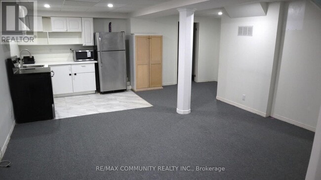 Photo du bâtiment - 1556 Dellbrook Ave