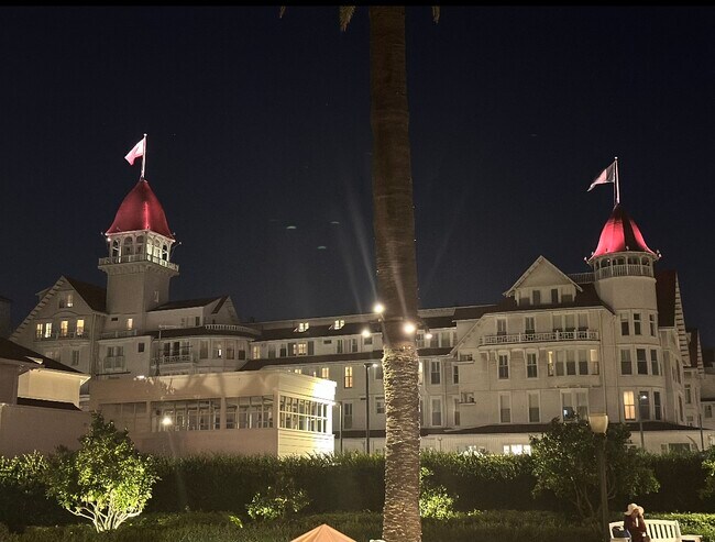 Foto del edificio - 1720 Avenida Del Mundo