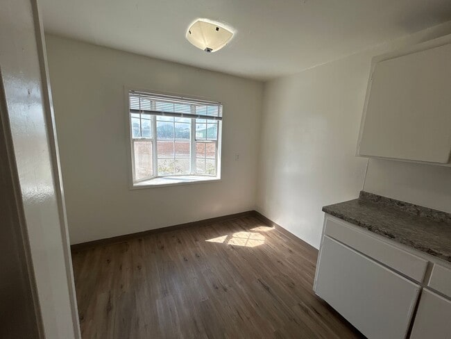 Building Photo - 2950 Tarmac Rd