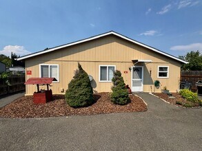 Building Photo - 171 Mace Rd