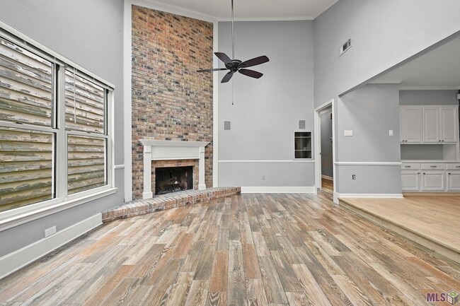 Building Photo - 5952 Fort Clarke Dr N