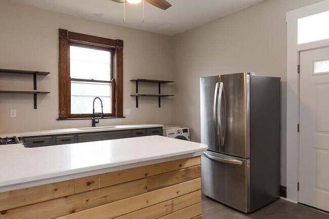 Foto del edificio - 1136 Park Ave