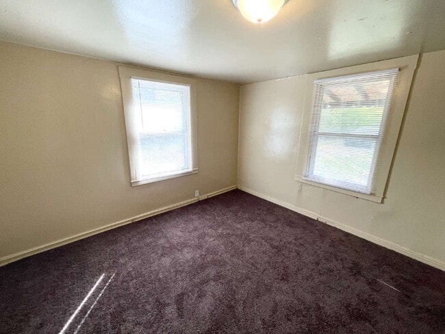 Foto del edificio - Southeast Indy 2BR House w/2-Car Garage!