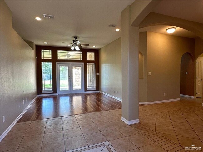 Building Photo - 2202 Nappa Valley Dr