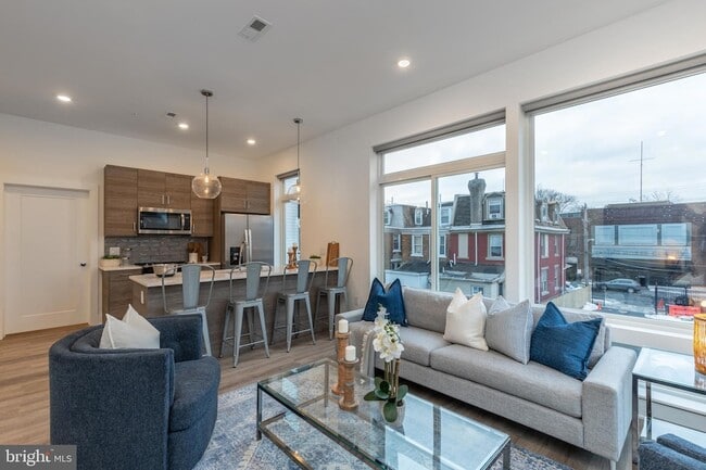 Foto del edificio - 5545 Pulaski Ave