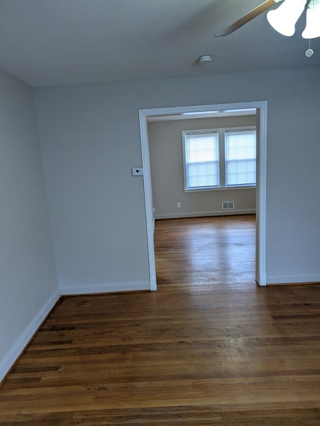 Foto del edificio - 1410 Dundalk Ave