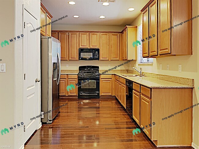 Building Photo - 3 br, 3 bath House - 4756 San Marcello St