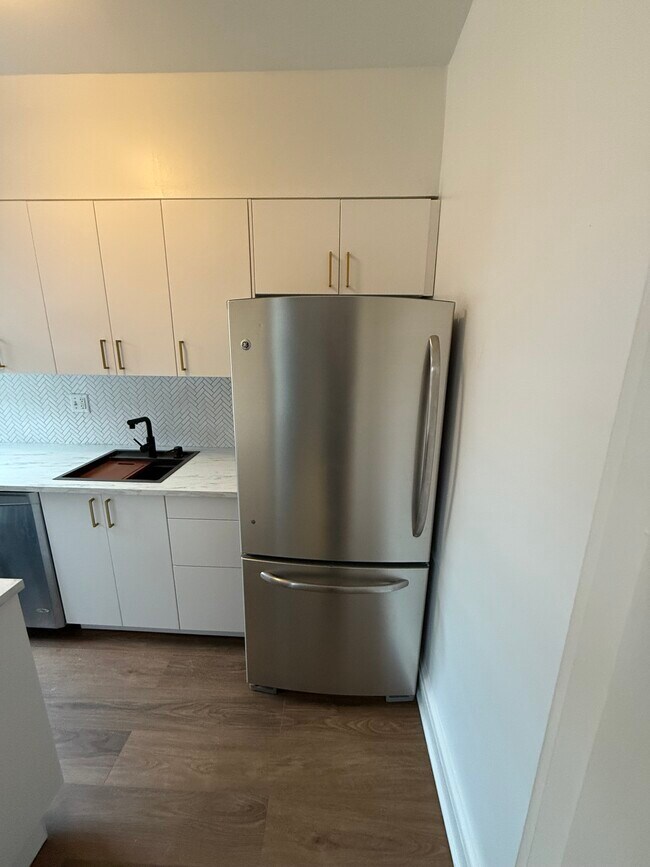 Foto del edificio - 2410 20th St NW