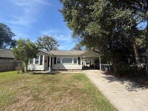Building Photo - 2249 Edinburgh Ave