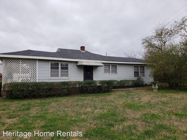 Building Photo - 2 br, 1 bath House - 11931 Veterans Memori...