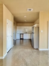 Building Photo - 106 W Kathey Rd