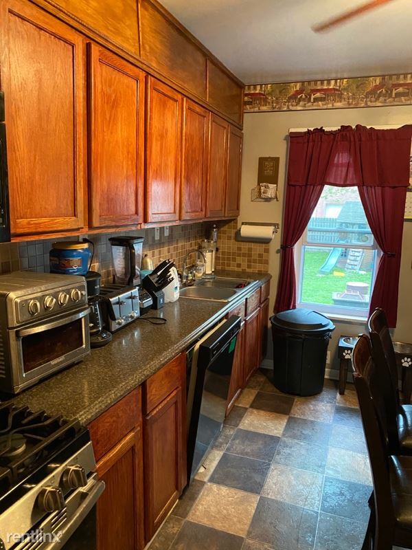 Building Photo - 4 br, 1 bath House - 6320 30th Ave