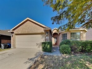 Building Photo - 1114 Bexar Ave