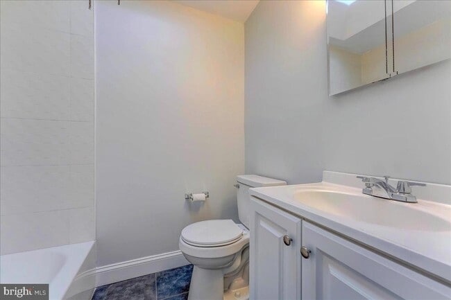 Building Photo - 5110 Gramercy Dr