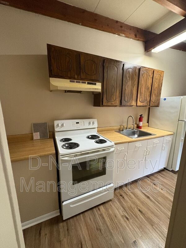 Building Photo - 114 Cabanna Ln