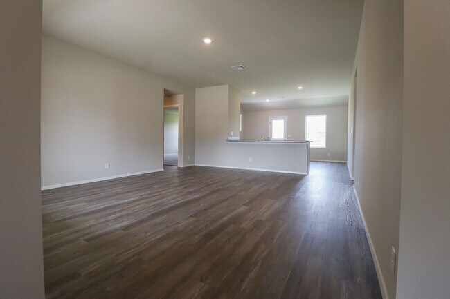 Foto del edificio - Stunning New Construction Home 4 Bed 2 Bat...