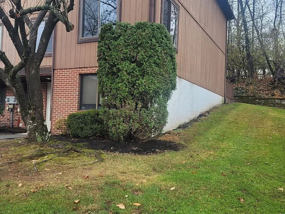 Foto principal - 8-1 Heather Heights
